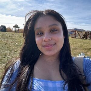 Meet your Posher, Paola